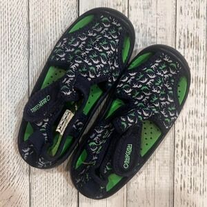Oshgosh size 8 Dinosaur water shoes toddler swim summer